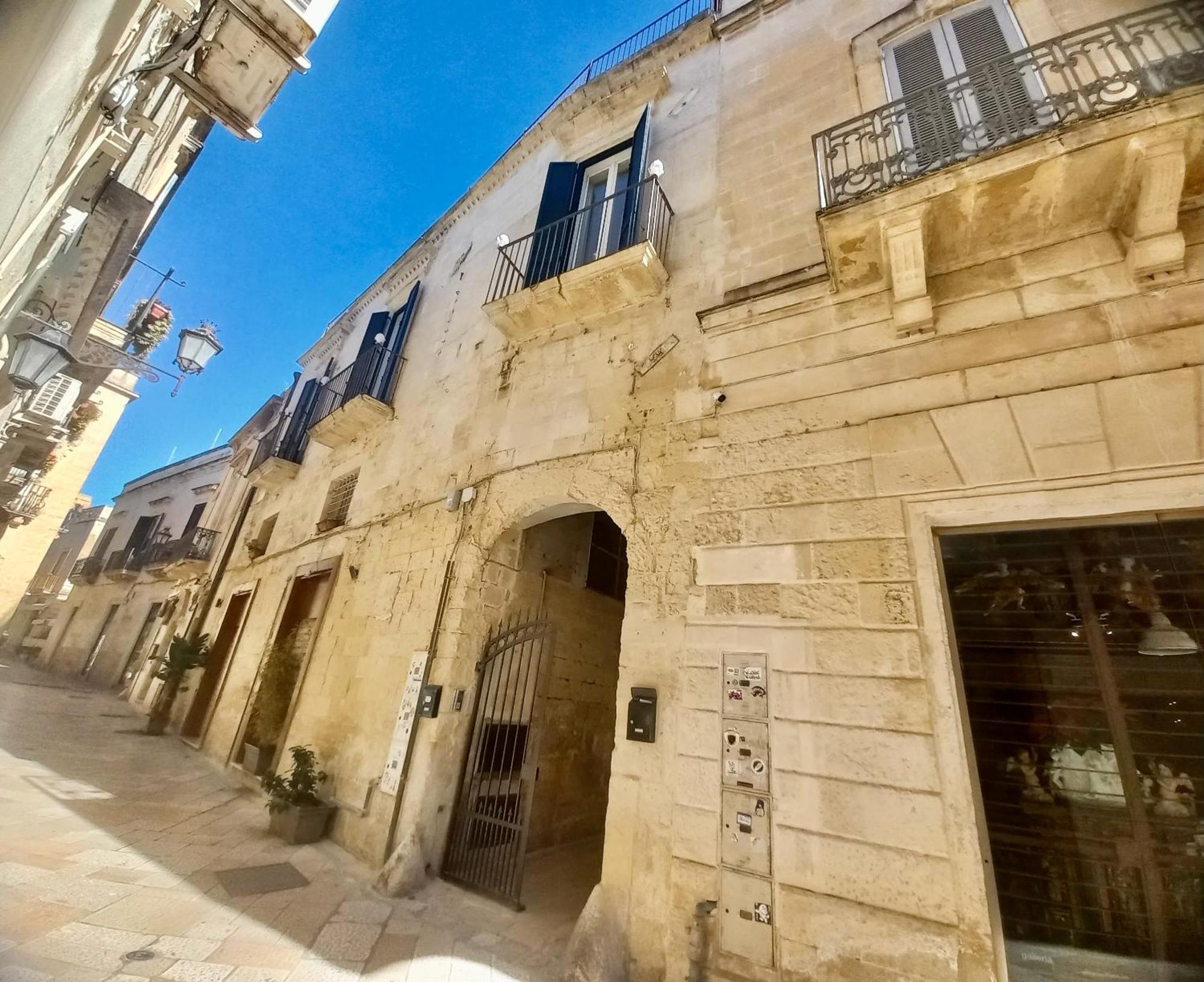 Li Frati Suite Lecce Exterior foto